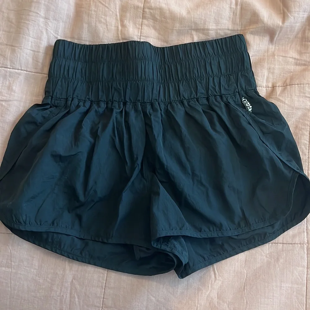 Free People Black Short L - Picture 3 of 5